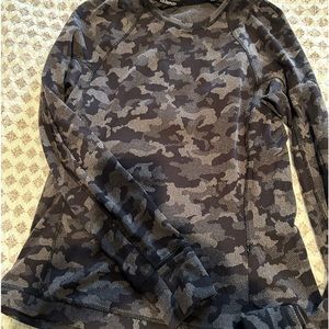 Lululemon long sleeve shirt